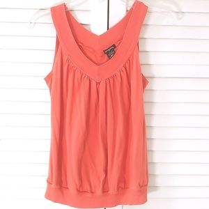 🎉BOGO🎉Peach V Neck Tank